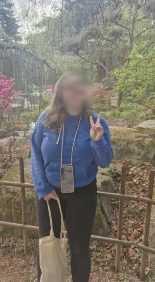 Bettina, 26