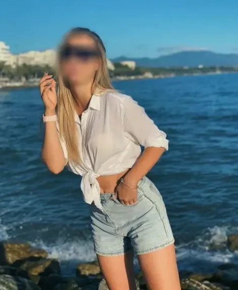 Greta, 36