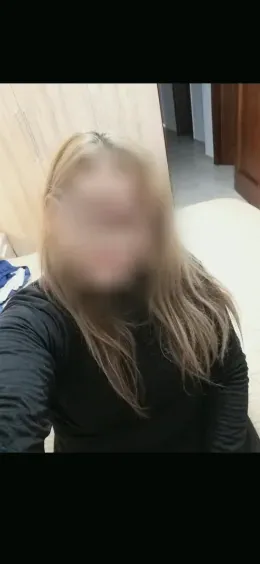 Nadine, 40