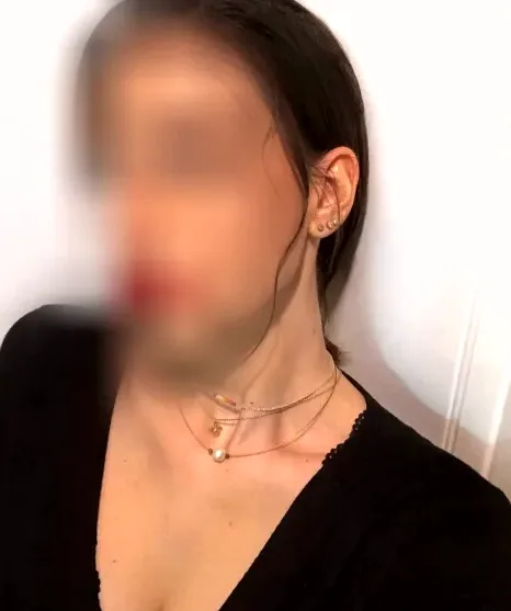 Sabrina, 25