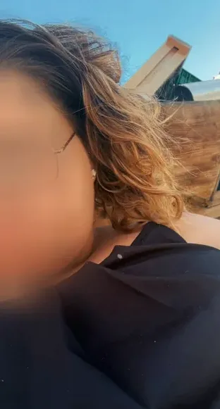 Sina, 27