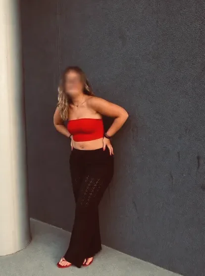 Valentina, 18